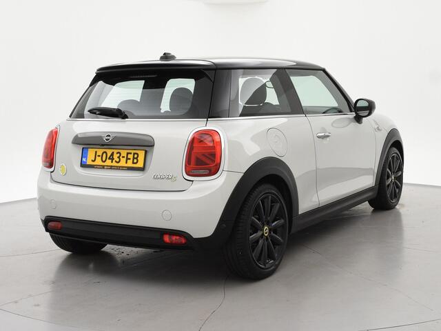 Mini Electric Mini CHARGED 33 kWh + HEAD-UP | LED | HARMAN/KARDON | CAMERA | SPORTSTOELEN | APPLE CARPLAY | NAVIGATIE