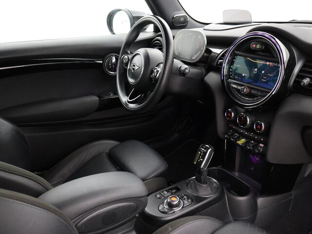 Mini Electric Mini CHARGED 33 kWh + HEAD-UP | LED | HARMAN/KARDON | CAMERA | SPORTSTOELEN | APPLE CARPLAY | NAVIGATIE