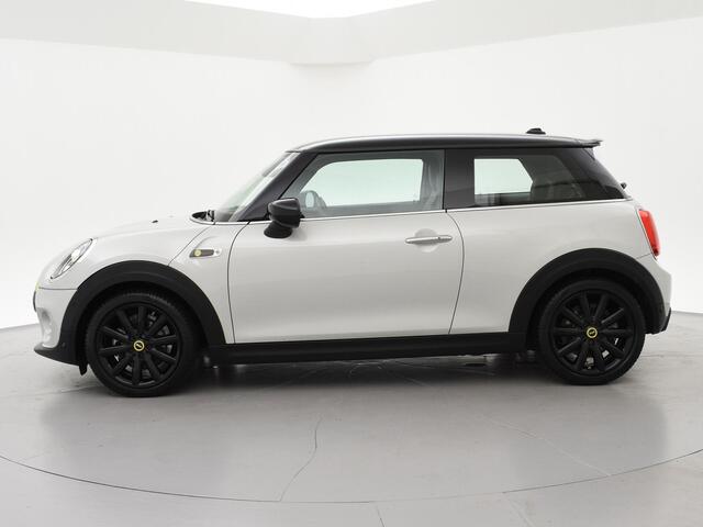 Mini Electric Mini CHARGED 33 kWh + HEAD-UP | LED | HARMAN/KARDON | CAMERA | SPORTSTOELEN | APPLE CARPLAY | NAVIGATIE