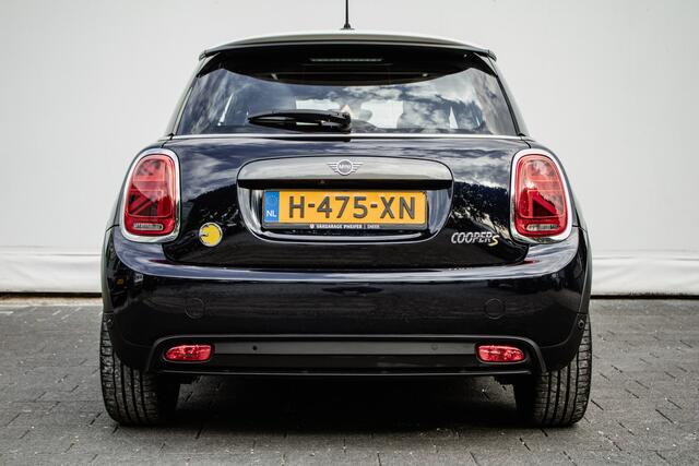 Mini Electric Mini Yours 33 kWh Panoramadak/ Harman-Kardon/ Leer/ Camera/ Carplay/ Sportstoelen/ Head up/ Navigatie