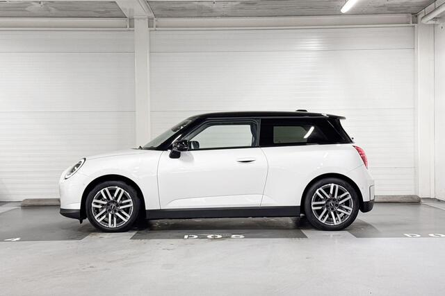 Mini Electric 3-deurs Cooper SE Classic | Panoramadak | Stoelverwarming | Head-Up Display