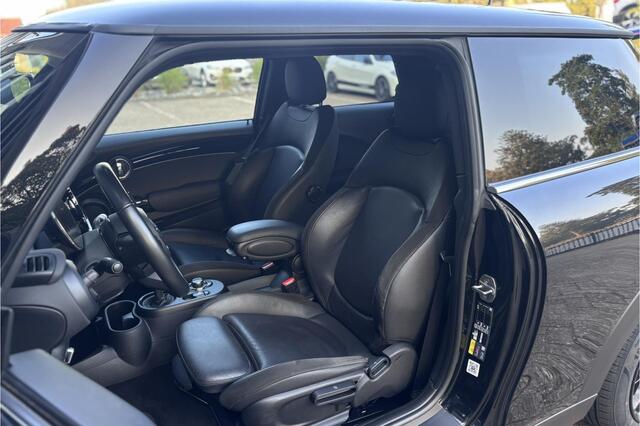 Mini Electric Mini Cooper SE | Sportleder | Head-Up | Camera | Comfort Access | Adaptive Cruise