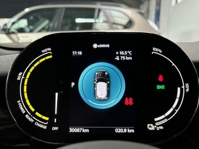 Mini Electric Mini Classic 33 kWh | Apple Carplay | Camera | Adaptieve cruise control | NL auto | BTW |