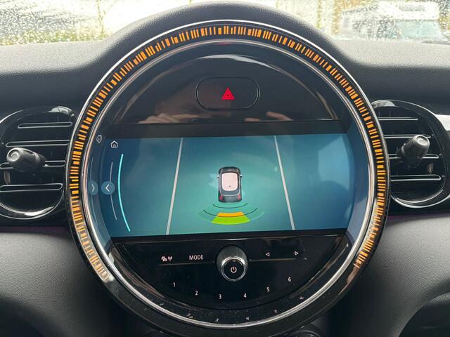 Mini Electric Classic 33 kWh | LED | Apple Carplay & Android Auto | Cruise | Parkeersensoren | Climate Control |