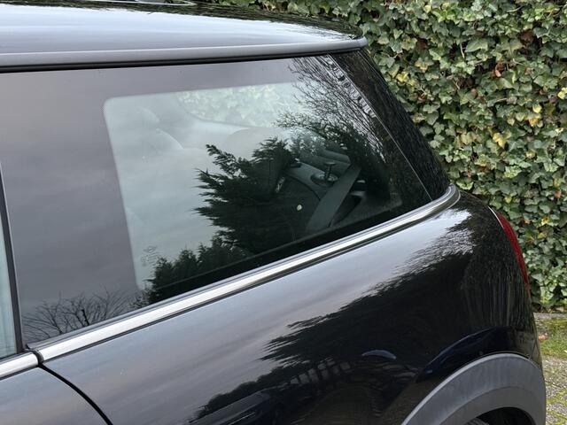 Mini Electric Yours | Panorama | Camera | Comfort Access | Harman/Kardon