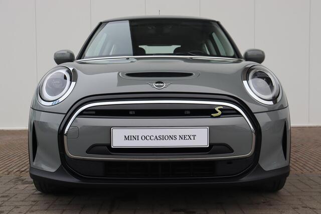 Mini Electric SE | Business Edition Navigatie/ Cruise Control/ Warmtepomp/ Sportstoelen/ Carplay