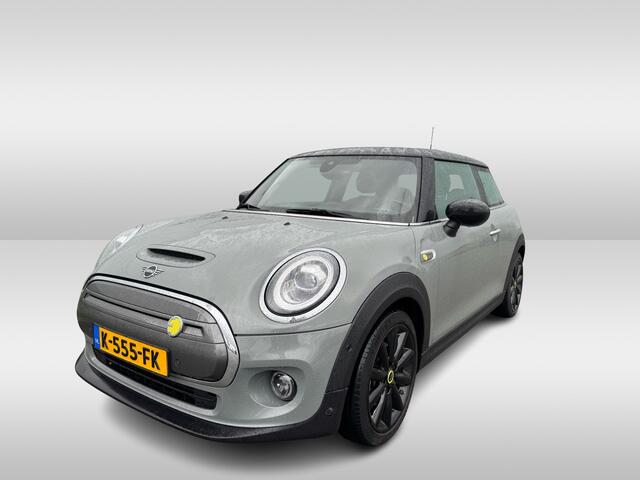 Mini Electric Mini Yours 33 kWh / SoH 95% / Full option! / Panoramadak / Camera / Head-up / Leder / Harman Kardon / Keyless / 17'' / CarPlay / Stoelverwarming / Matrix LED / DAB / Cruise Control