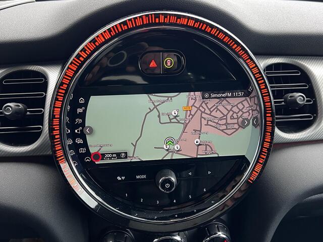 Mini Electric Cooper SE Electric Collection 33 kWh Young / Panorama schuifdak / Vol Leer / Topstaat / CCS snelladen / Stuur- & stoelverwarming / HUD / Navigatie / Apple Carplay Android / 18"LM wielen + 225/35R18 /