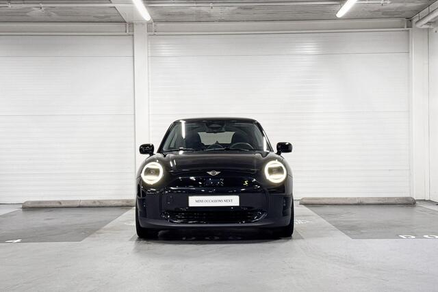 Mini Electric Cooper SE Classic XL | Panoramadak | Harman/Kardon | Stuurwielverwarming