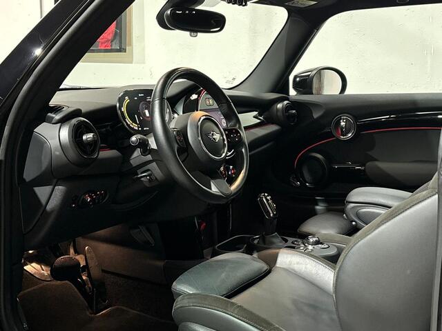 Mini Electric Mini Classic 33 kWh | Panoramadak | Leder | Keyless | Apple Carplay | NL auto | BTW |