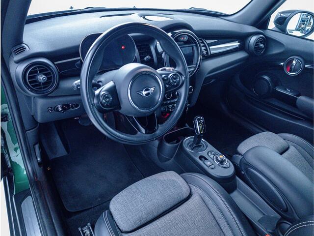 Mini Electric Mini Business 33 kWh | Airco | Led | Stoelverwarming | PDC Achter | Camera | Cruise control, Keyless, 17" Lichtmetalen velgen