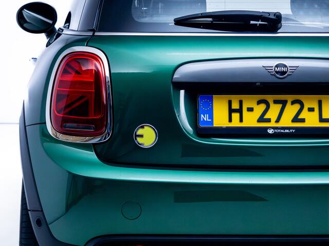 Mini Electric Mini Business 33 kWh | Airco | Led | Stoelverwarming | PDC Achter | Camera | Cruise control, Keyless, 17" Lichtmetalen velgen