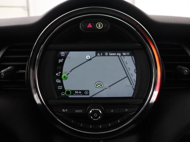 Mini Electric Edition Greenwich 33 kWh | Panoramadak | Stoelverwarming | Carplay | Navigatie | Camera | Full LED | Sportstoelen | Keyless | Climate control