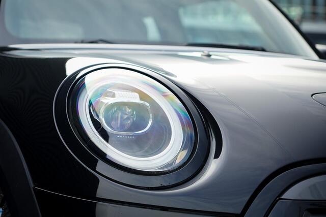 Mini Electric Mini Essential 33 kWh / Sportstoel / Camera / Navi / Stoelverwarming / Incl BTW