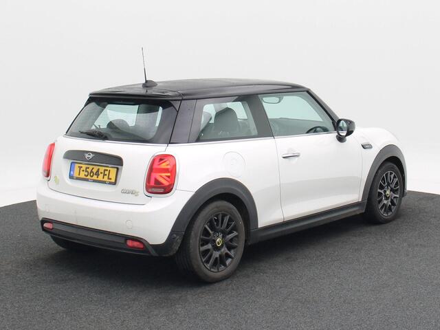 Mini Electric Mini Classic 33 kWh | Cruise Control | Stoelverwarming | Climate Control | Navigatie | CarPlay | Parkeersensoren | 26.956 Km!!