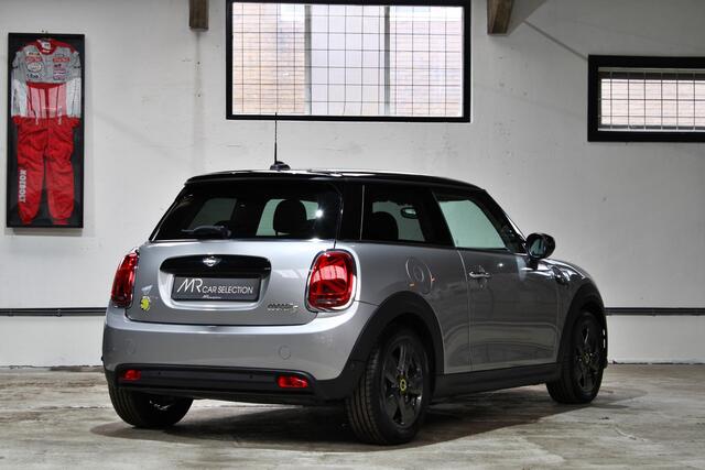 Mini Electric Mini Essential 33 kWh | LED | Apple Carplay | Stoelverwarming | Parkeersensoren | 1e eigenaar | BTW |