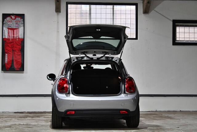Mini Electric Mini Essential 33 kWh | LED | Apple Carplay | Stoelverwarming | Parkeersensoren | 1e eigenaar | BTW |
