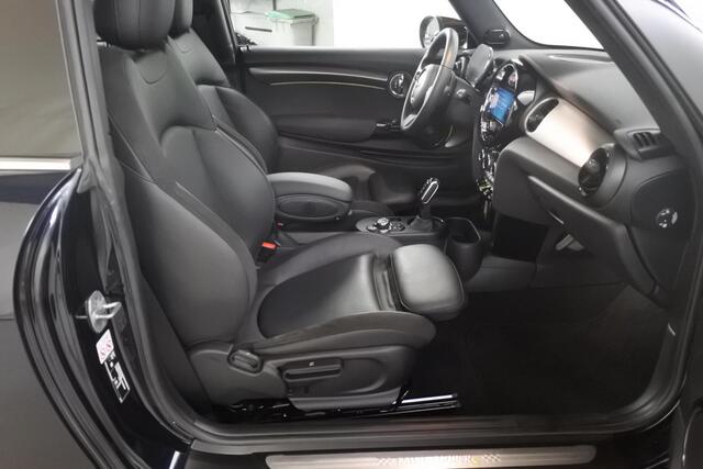 Mini Electric Mini Classic Blackline Premium+ 17" Pano/HarmanKardon/Crosspunch/Keyless