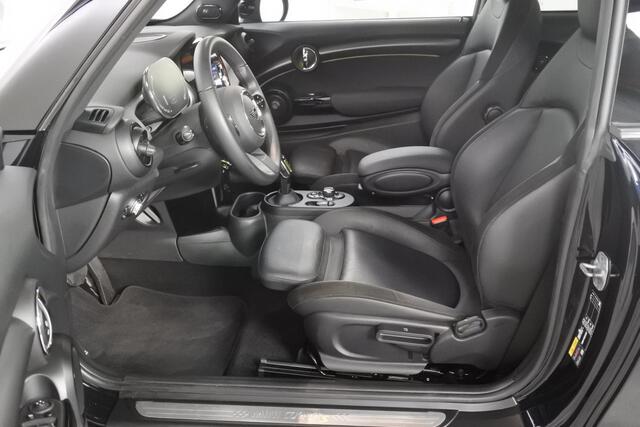 Mini Electric Mini Classic Blackline Premium+ 17" Pano/HarmanKardon/Crosspunch/Keyless