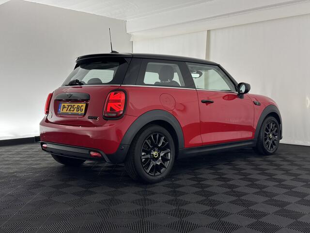 Mini Electric Mini Business Edition 33 kWh [ 3-Fase ] (INCL-BTW) Aut. *LEATHER | FULL-LED | KEYLESS | SPORT-SEATS | NAVI-FULLMAP | ECC | AMBIENT-LIGHT | DAB | DIGI-COCKPIT | PDC | 17"ALU*