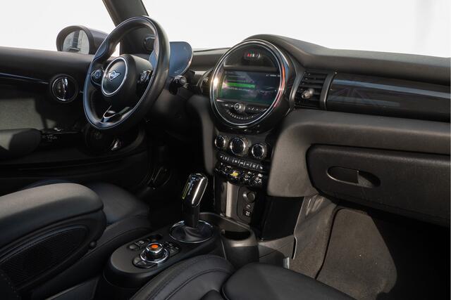 Mini Electric Mini Yours 33 kWh Panoramadak/ Harman-Kardon/ Navigatie/ Camera/ Leer/ Full led/ Stoelverwarming