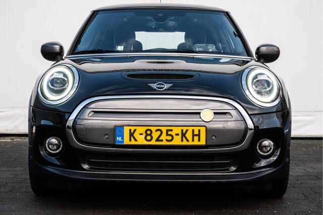 Mini Electric Mini Yours 33 kWh Panoramadak/ Harman-Kardon/ Navigatie/ Camera/ Leer/ Full led/ Stoelverwarming