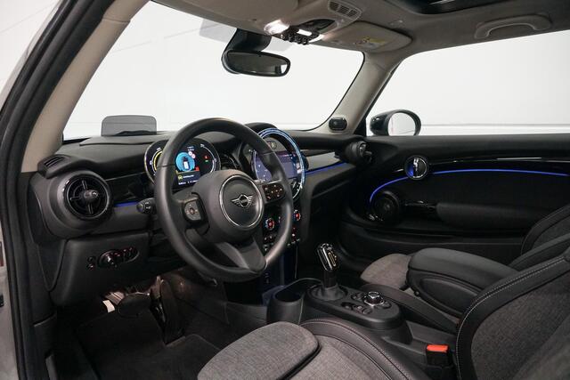 Mini Electric Mini 33 kWh Panoramadak | Harman Kardon | Camera | Warmtepomp