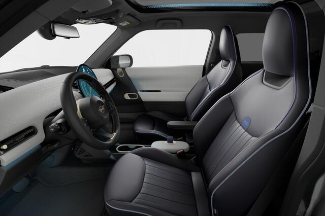 Mini Electric Cooper 3-deurs Cooper E Favoured L 40.7 kWh | 18 inch Slide Spoke 2-tone | Opruimingsvoordeel