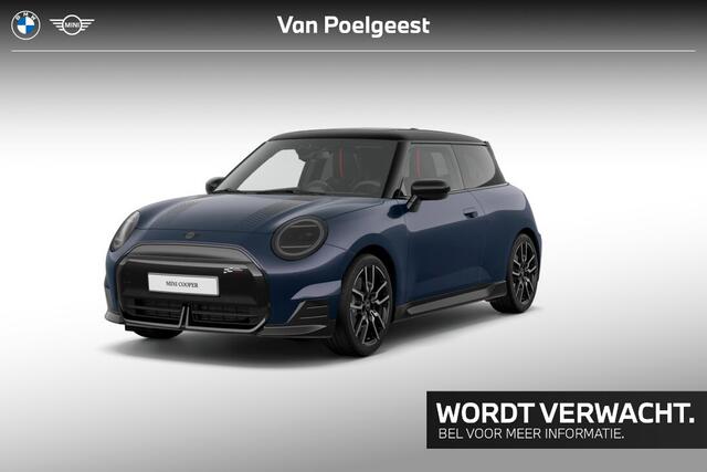 Mini Electric Cooper 3-deurs Cooper E John Cooper Works M 40.7 kWh | 18 inch JCW Lap Spoke 2-tone | Opruimingsvoordeel