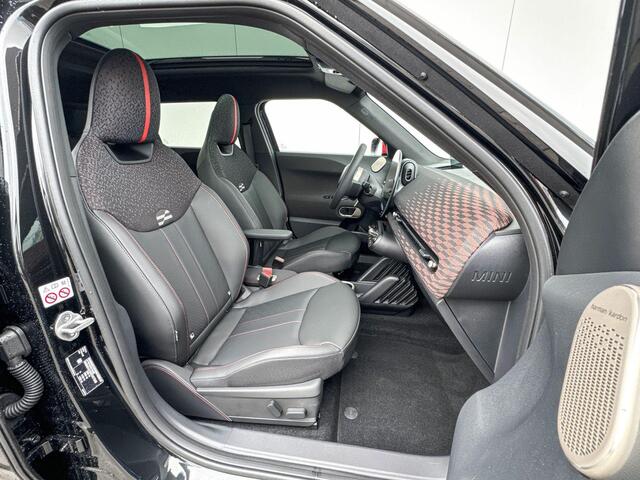 Mini Electric Aceman SE John Cooper Works XL / Comfort Acces / 360 Camera's / Auto Pilot / Stuur verwarming / Elektrisch Verstelbare Stoelen / Stoel Massage / Harman Kardon