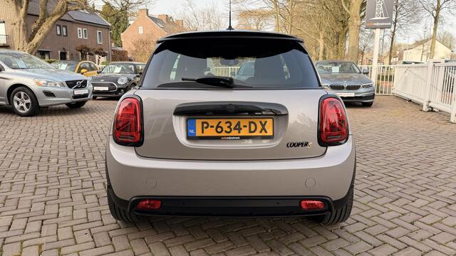 Mini Electric Mini MINI Electric Collection 33 kWh | SoH 100% | Eerste eigenaar, volledig MINI onderhouden |