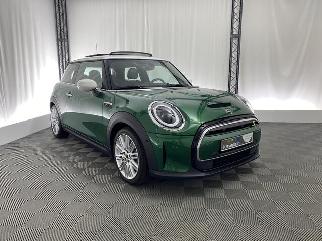 Mini Electric Mini Classic 33 kWh | Apple carplay | Pano dak | Navi | Stoel- en stuurverw | Sportstoelen | Sfeerverlichting