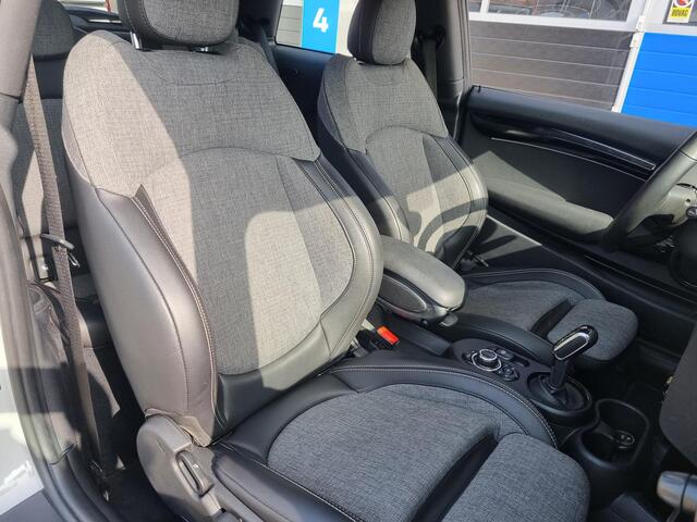 Mini Electric Mini MINI Yours 33 kWh NAVI / CAMERA / CRUISE / PDC / STOELVERWARMING