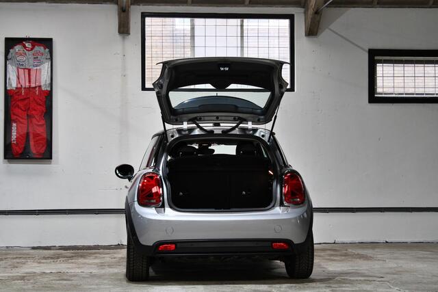 Mini Electric Mini Essential 33 kWh | Navigatie | LED | Stoelverwarming | Apple Carplay | Parkeersensoren | BTW |