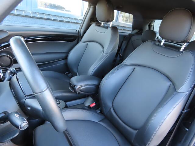 Mini Electric Mini Classic 33 kWh | lederen bekleding | camera | keyless entry |