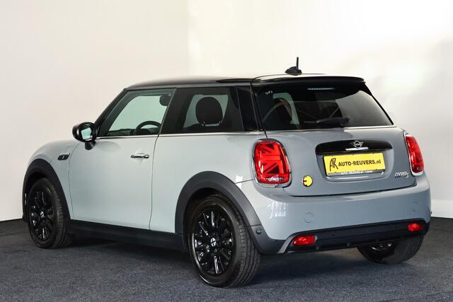 Mini Electric Mini MINI Electric 33 kWh / LED / Navigatie / CarPlay / Stoelverwarming