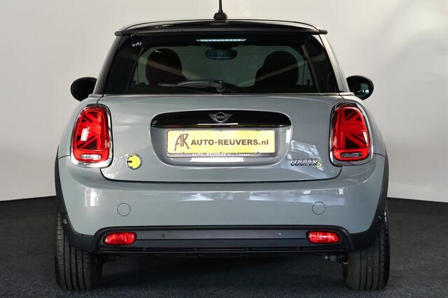 Mini Electric Mini MINI Electric 33 kWh / LED / Navigatie / CarPlay / Stoelverwarming