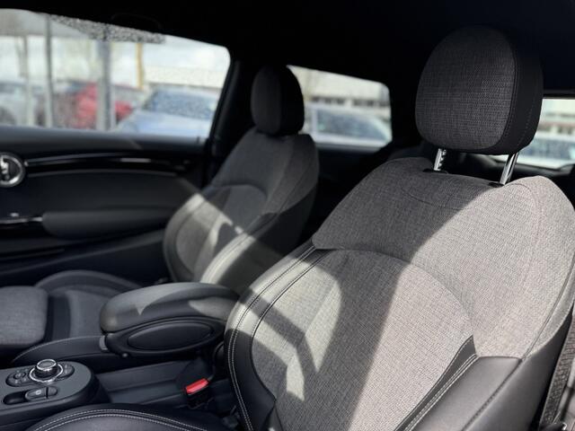 Mini Electric Mini Classic 33 kWh | Keyless | Navi | Stoel / stuurverw.