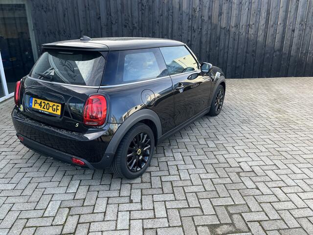 Mini Electric Mini Classic 33 kWh Led / Schuif kantel / Cruise / Carplay