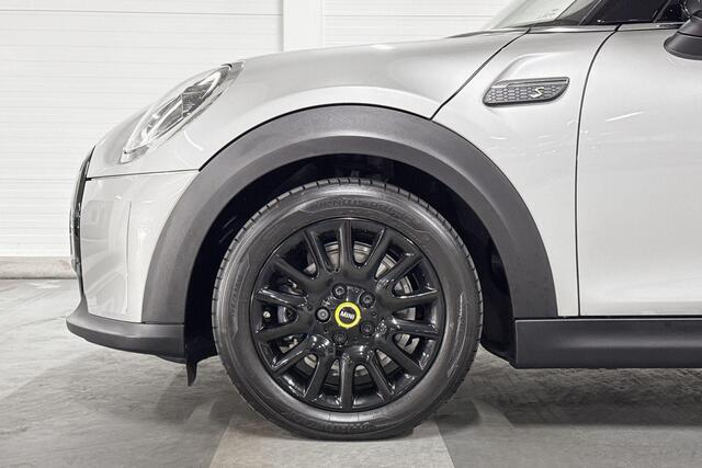 Mini Electric 3-Deurs Camden Edition | Achteruitrijcamera | Stoelverwarming | Apple Carplay/Android Auto