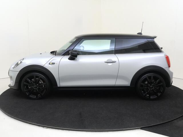 Mini Electric Mini Essential 33 kWh SOH waarde 97 % | airco automatisch | cruise control | LED koplampen | lederen/stof bekleding | lichtmetalen velgen 17"| navigatiesysteem full map |