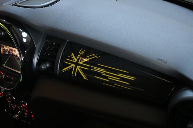 Mini Electric Mini Yours 33 kWh (Pano Sportleder Navi/Camera Carplay HarmanKardon HeadUp Keyless Led 17InchLMV Pdc V+A)