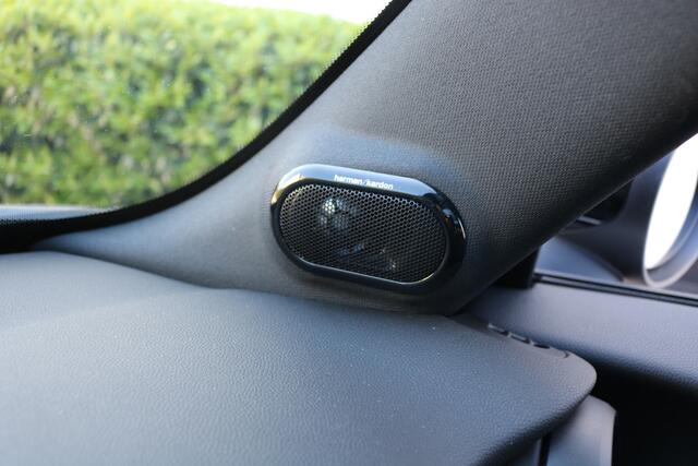 Mini Electric Mini Yours 33 kWh (Pano Sportleder Navi/Camera Carplay HarmanKardon HeadUp Keyless Led 17InchLMV Pdc V+A)