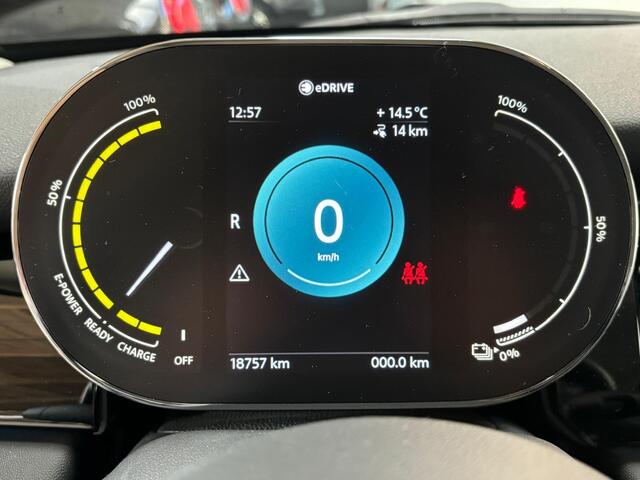 Mini Electric Mini Classic 33 kWh | Apple Carplay | Parkeersensoren achter | NL auto | 1e eigenaar | BTW |