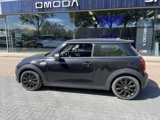 Mini Electric Mini MINI Yours 33 kWh | Leder | Premium Audio | Panoramadak | Camera | SOH 96.2% |