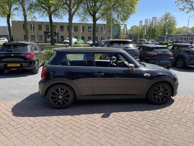 Mini Electric Mini MINI Yours 33 kWh | Leder | Premium Audio | Panoramadak | Camera | SOH 96.2% |