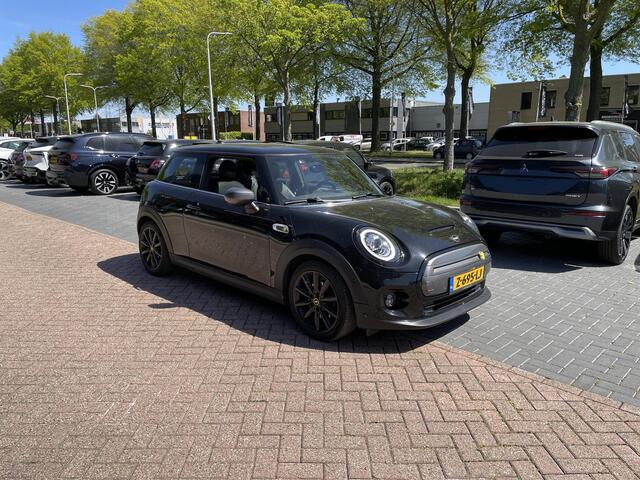 Mini Electric Mini MINI Yours 33 kWh | Leder | Premium Audio | Panoramadak | Camera | SOH 96.2% |