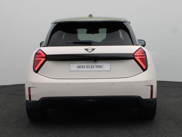 Mini Electric Cooper SE Paul Smith Edition + M Pakket