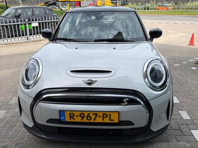 Mini Electric 3-deurs Camden 33 kWh | Stoelverwarming | Led koplampen | Antr. Hemel | Snellader