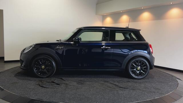 Mini Electric MINI Electric Collection 33 kWh | Head-up Display | Achteruitrijcamera | Digitaal dashboard | Soh (batterijcheck) Waarde 93,1 %